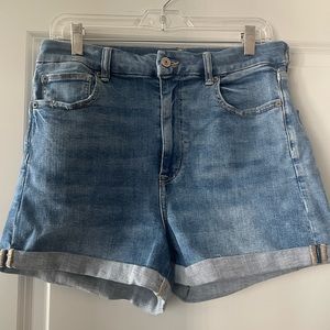 American eagle high waisted stretch shorts size 12